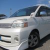 toyota voxy 2005 REALMOTOR_RK2022070578HD-10 image 1