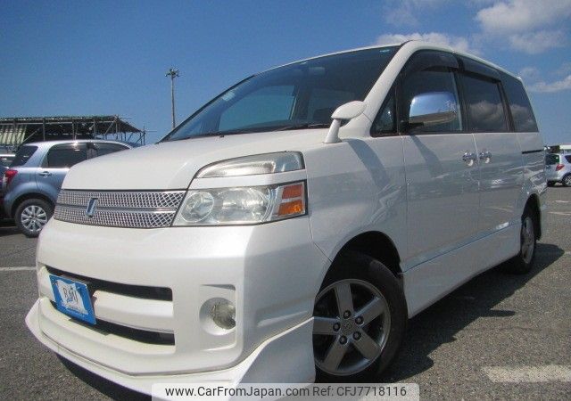toyota voxy 2005 REALMOTOR_RK2022070578HD-10 image 1