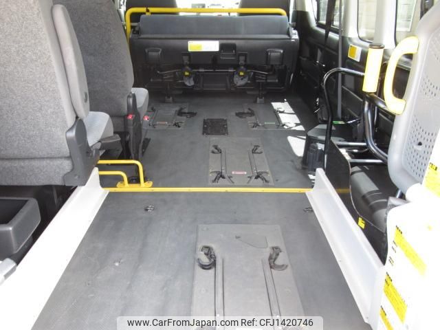 toyota hiace-commuter 2011 GOO_JP_700056043930250714003 image 1