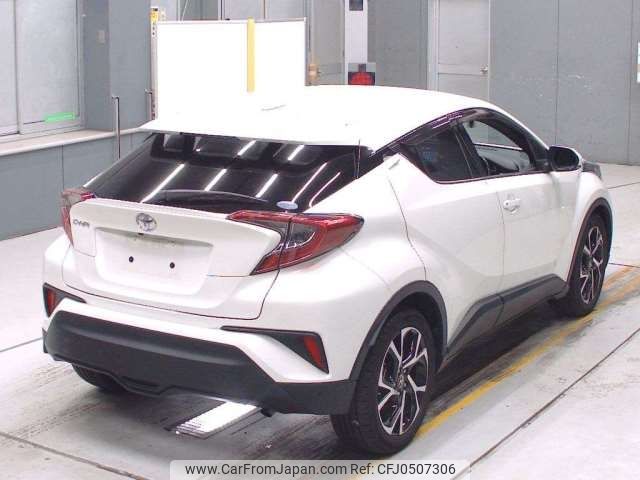 toyota c-hr 2018 -TOYOTA--C-HR DBA-NGX10--NGX10-2002109---TOYOTA--C-HR DBA-NGX10--NGX10-2002109- image 2