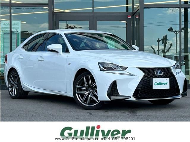 lexus is 2019 CFJ1795201 image 1