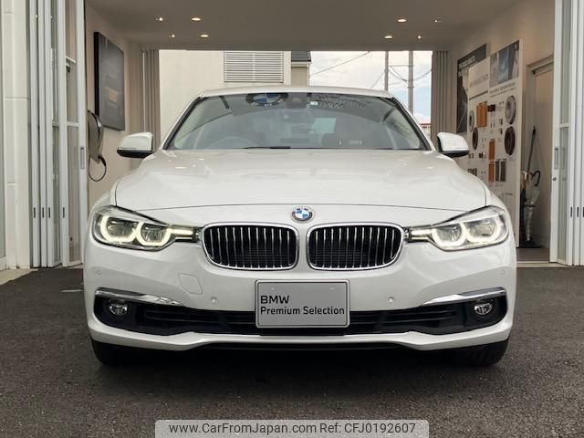 bmw 3-series 2018 quick_quick_8E15_WBA8E36030NV05110 image 2