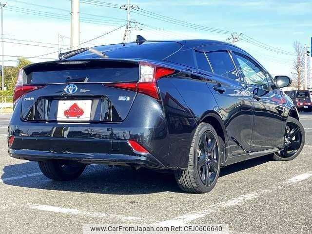 toyota prius 2022 504928-926968 image 2