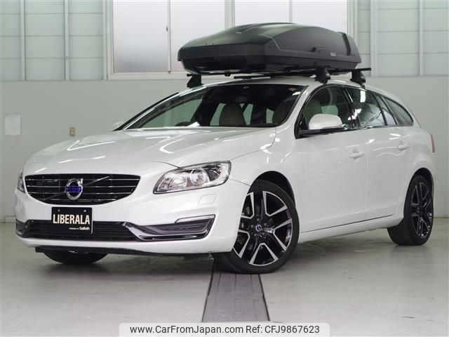 volvo v60 2017 -VOLVO--Volvo V60 LDA-FD4204T--YV1FWA8RDH1366645---VOLVO--Volvo V60 LDA-FD4204T--YV1FWA8RDH1366645- image 1