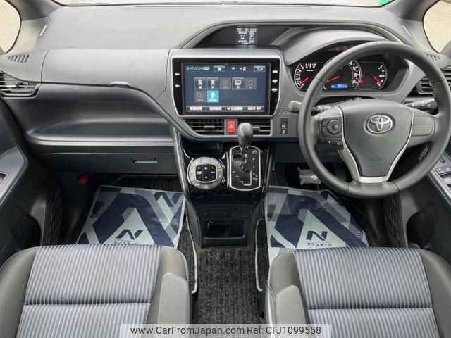 toyota voxy 2017 quick_quick_ZRR80W_ZRR80-0334762 image 2