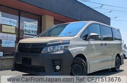 toyota voxy 2014 CFJ1513676