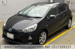 toyota aqua 2013 CFJ1559231