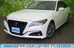 toyota crown-hybrid 2018 CFJ1613029