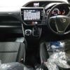 toyota voxy 2018 CFJ1717642 image 3