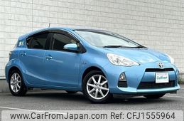 toyota aqua 2013 CFJ1555964