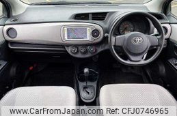 toyota vitz 2011 504928-927927