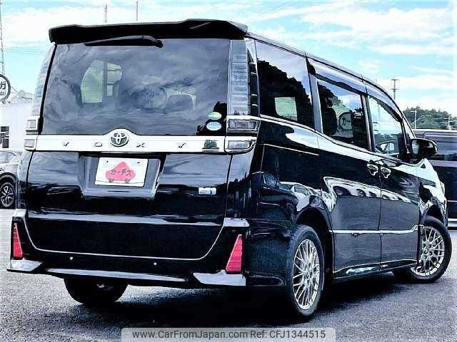 toyota voxy 2020 504928-931025 image 2