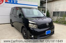 toyota voxy 2009 CFJ1811849