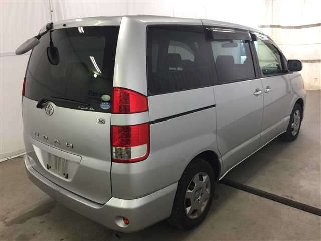 toyota noah 2006 521449-AZR60-3007724 image 1