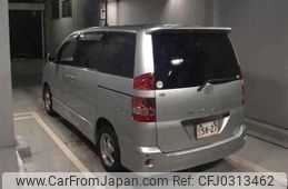 toyota noah 2004 TE932