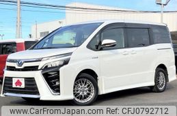 toyota voxy 2017 GOO_JP_700050301430250224012