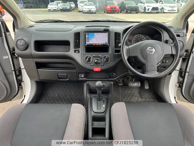 nissan ad-van-nv150 2017 CFJ1825259 image 1