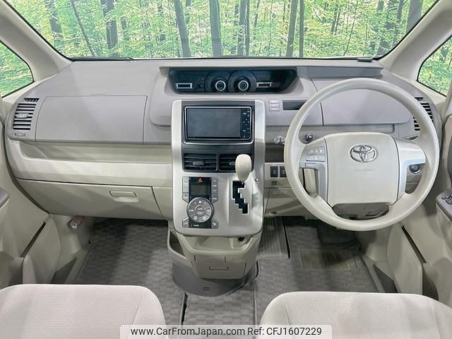 toyota noah 2009 CFJ1607229 image 2