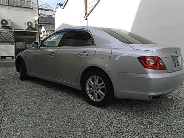 toyota mark-x 2005 170907205906 image 2