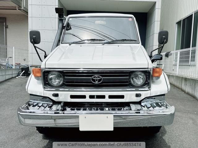 TOYOTA LAND CRUISER 70 ZX | 1999 | BLACK | 181402 km
