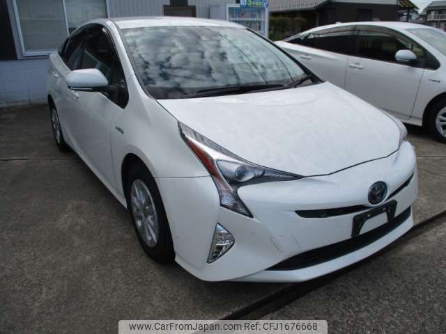 toyota prius 2018 CFJ1676668 image 1