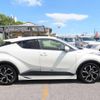 toyota c-hr 2018 quick_quick_DAA-ZYX10_ZYX10-2148596 image 14