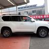 toyota land-cruiser-prado 2020 24940403 image 5