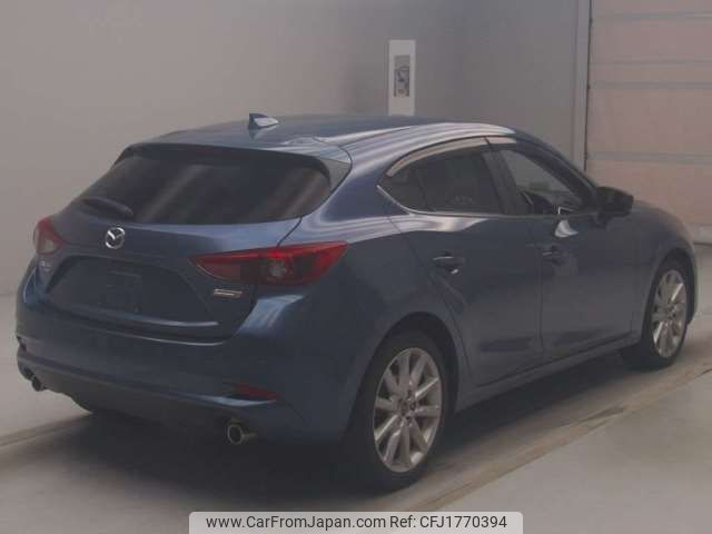 mazda axela 2018 CFJ1770394 image 2