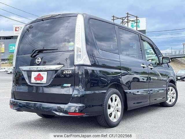 nissan serena 2013 504928-930304 image 2