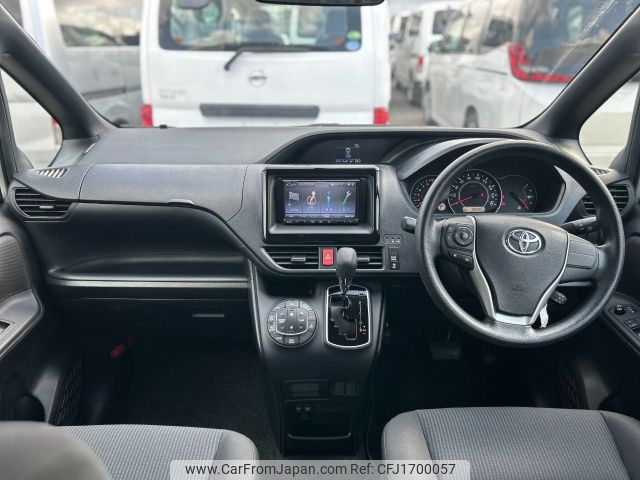 toyota voxy 2018 CFJ1700057 image 2