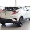 toyota c-hr 2018 quick_quick_DAA-ZYX10_ZYX10-2110418 image 4