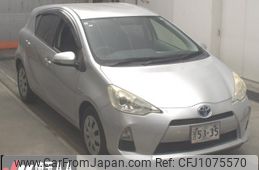 toyota aqua 2013 -TOYOTA--AQUA NHP10-6134431---TOYOTA--AQUA NHP10-6134431-