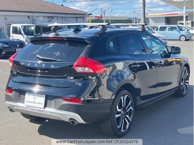 volvo v40 2018 -VOLVO--Volvo V40 MD4204T--YV1MZA8RDK2172400---VOLVO--Volvo V40 MD4204T--YV1MZA8RDK2172400- image 2