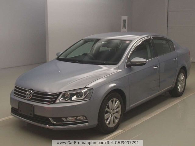 volkswagen passat 2011 -VOLKSWAGEN--VW Passat 3CCAX-WVWZZZ3CZBP349756---VOLKSWAGEN--VW Passat 3CCAX-WVWZZZ3CZBP349756- image 1