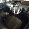 toyota prius-α 2011 250310135055 image 6