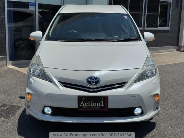 toyota prius-α 2012 324 image 2