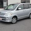 toyota noah 2005 -TOYOTA 【名変中 】--Noah AZR60G--0432702---TOYOTA 【名変中 】--Noah AZR60G--0432702- image 1