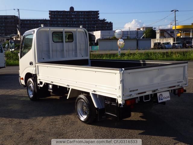 toyota dyna-truck 2016 GOO_NET_EXCHANGE_0704331A30241009W002 image 2