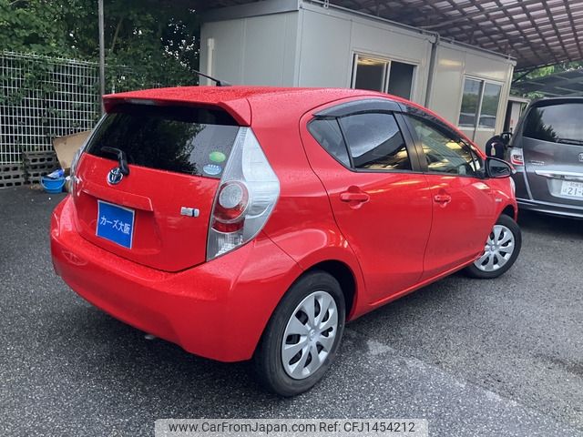 toyota aqua 2014 CFJ1454212 image 2