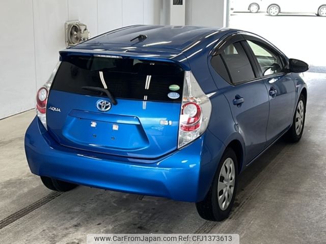 toyota aqua 2013 -TOYOTA--AQUA NHP10-6212252---TOYOTA--AQUA NHP10-6212252- image 2