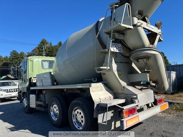 isuzu giga 2006 CFJ1703032 image 2