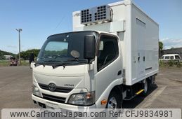 toyota dyna-truck 2015 GOO_NET_EXCHANGE_0403603A30240528W003