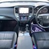 toyota crown-hybrid 2017 CFJ1648046 image 2