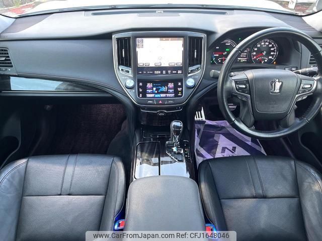 toyota crown-hybrid 2017 CFJ1648046 image 2