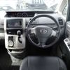 toyota voxy 2009 NIKYO_WP94256 image 11