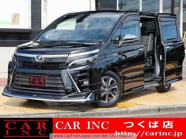 toyota voxy 2018 CFJ1554347 image 1