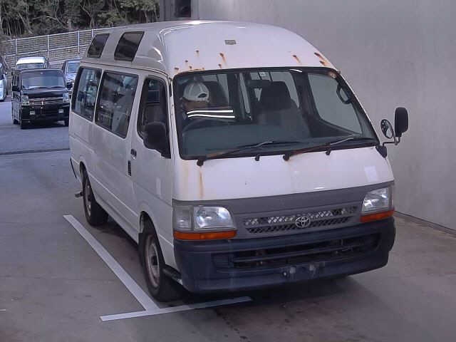 2000 Toyota Hiace Commuter LH184B - Car Price $3,360