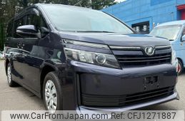 toyota voxy 2014 GOO_JP_700090373030250611001