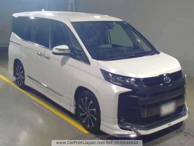 toyota noah 2022 quick_quick_6AA-ZWR90W_ZWR90-0026749 image 1