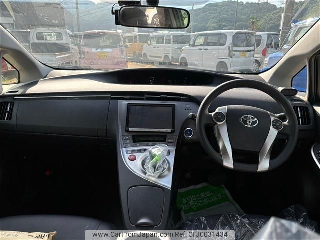 toyota prius 2015 quick_quick_DAA-ZVW30_ZVW30-1929446 image 2